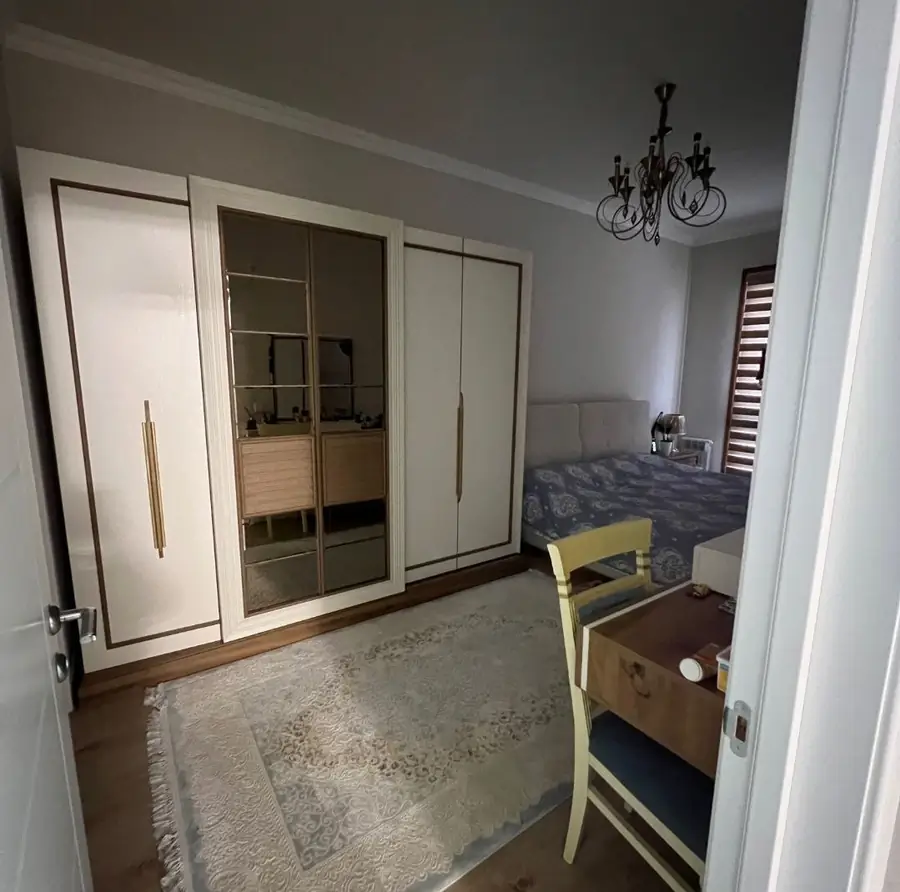 Продается 3-комнатная квартира − 85 м²