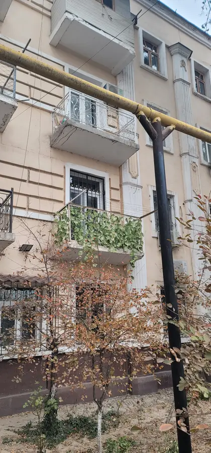 Продается 3-комнатная квартира − 79 м²