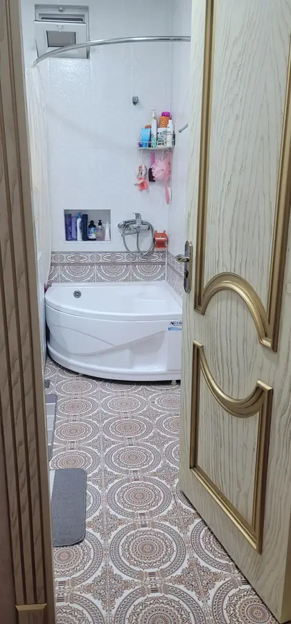 Продается 3-комнатная квартира − 79 м²