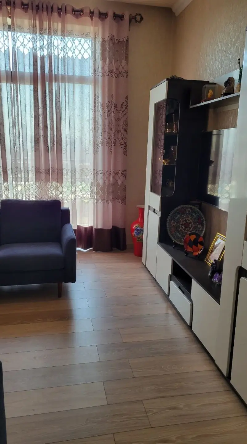 3-комнатная квартира − 168 м², 10/10 этаж