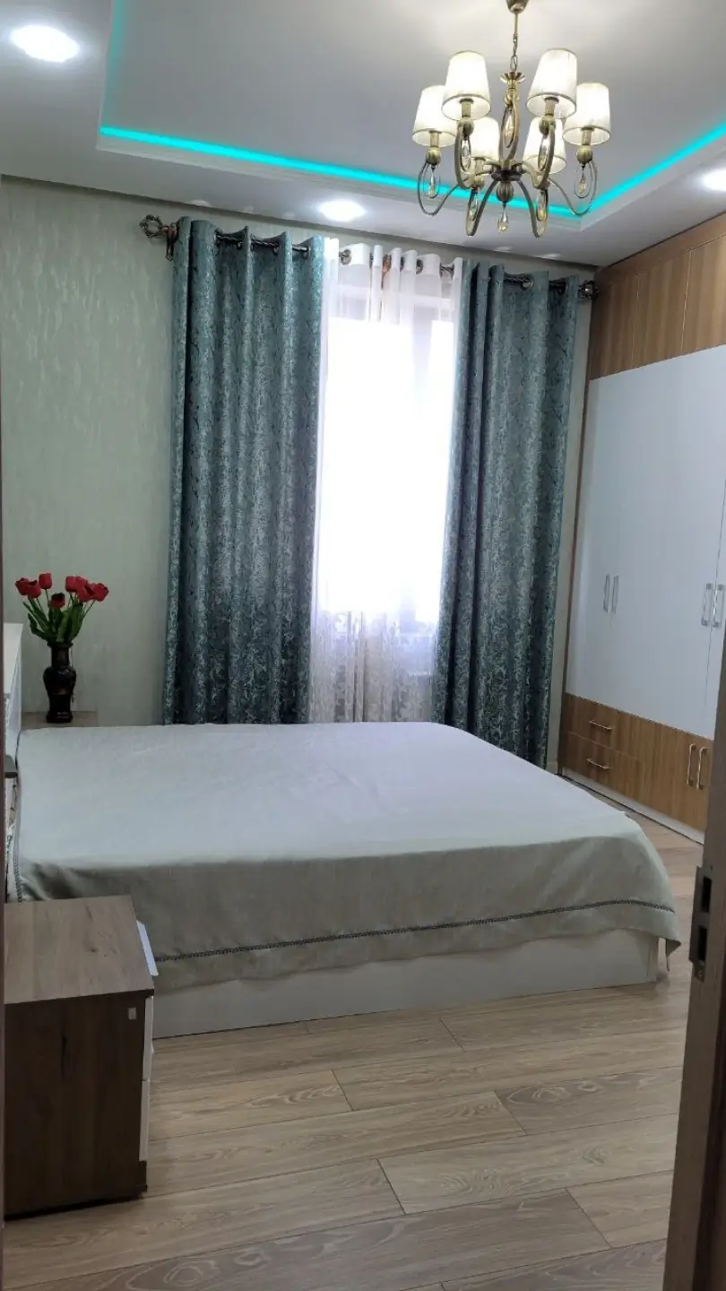 3-комнатная квартира − 168 м², 10/10 этаж