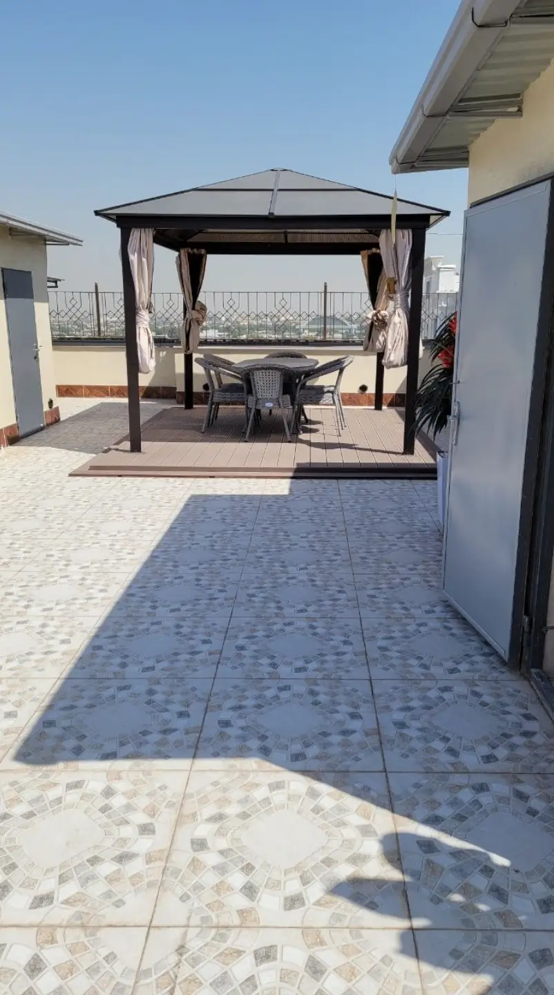 Продается 3-комнатная квартира − 168 м²