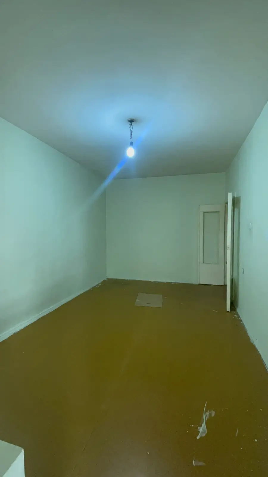 2-комнатная квартира − 72 м², 1/9 этаж