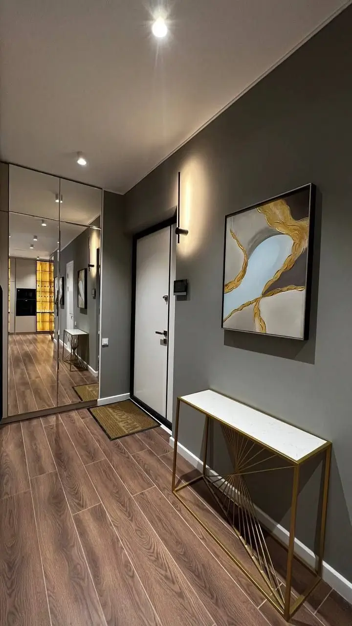 Сдается 2-комнатная квартира − 83 м²