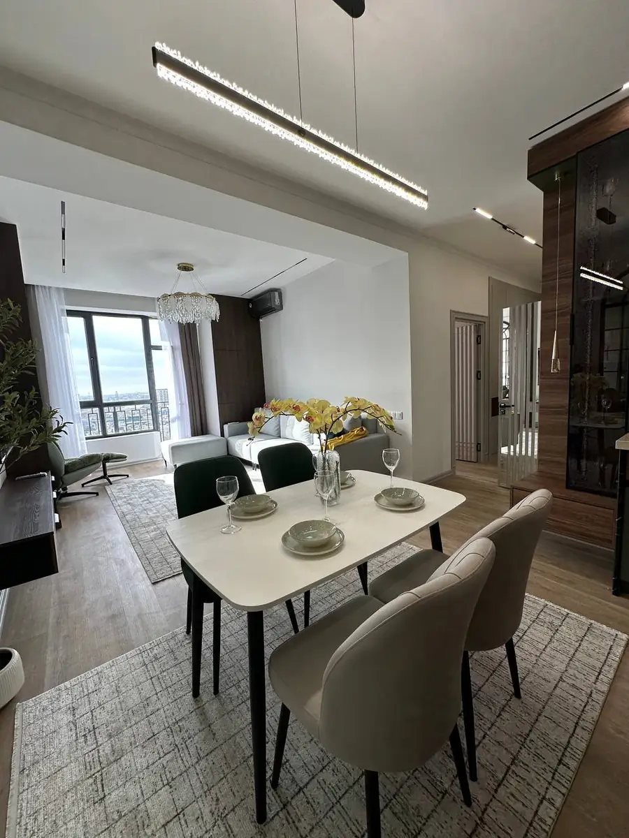 Сдается 2-комнатная квартира − 40 м²