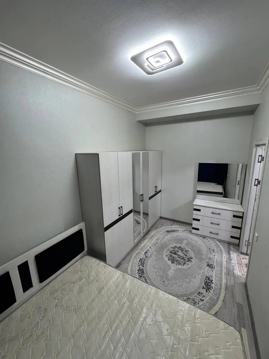 Продается 2-комнатная квартира − 55 м²