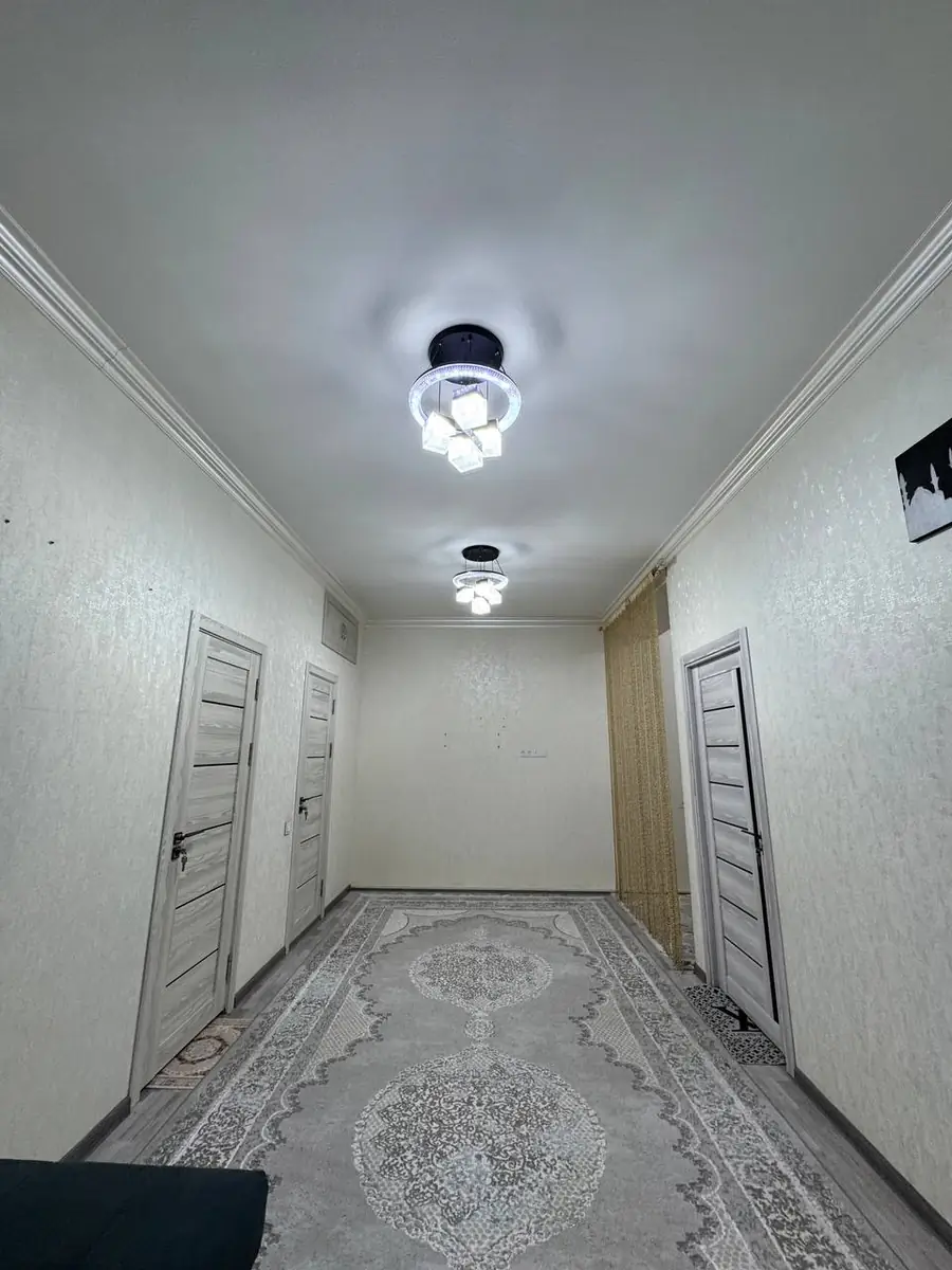 Продается 2-комнатная квартира − 55 м²