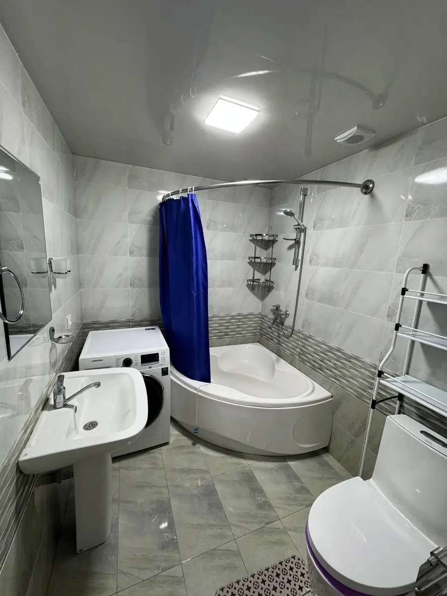 Продается 2-комнатная квартира − 55 м²