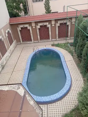 Ijaraga ofis − 1200 m²