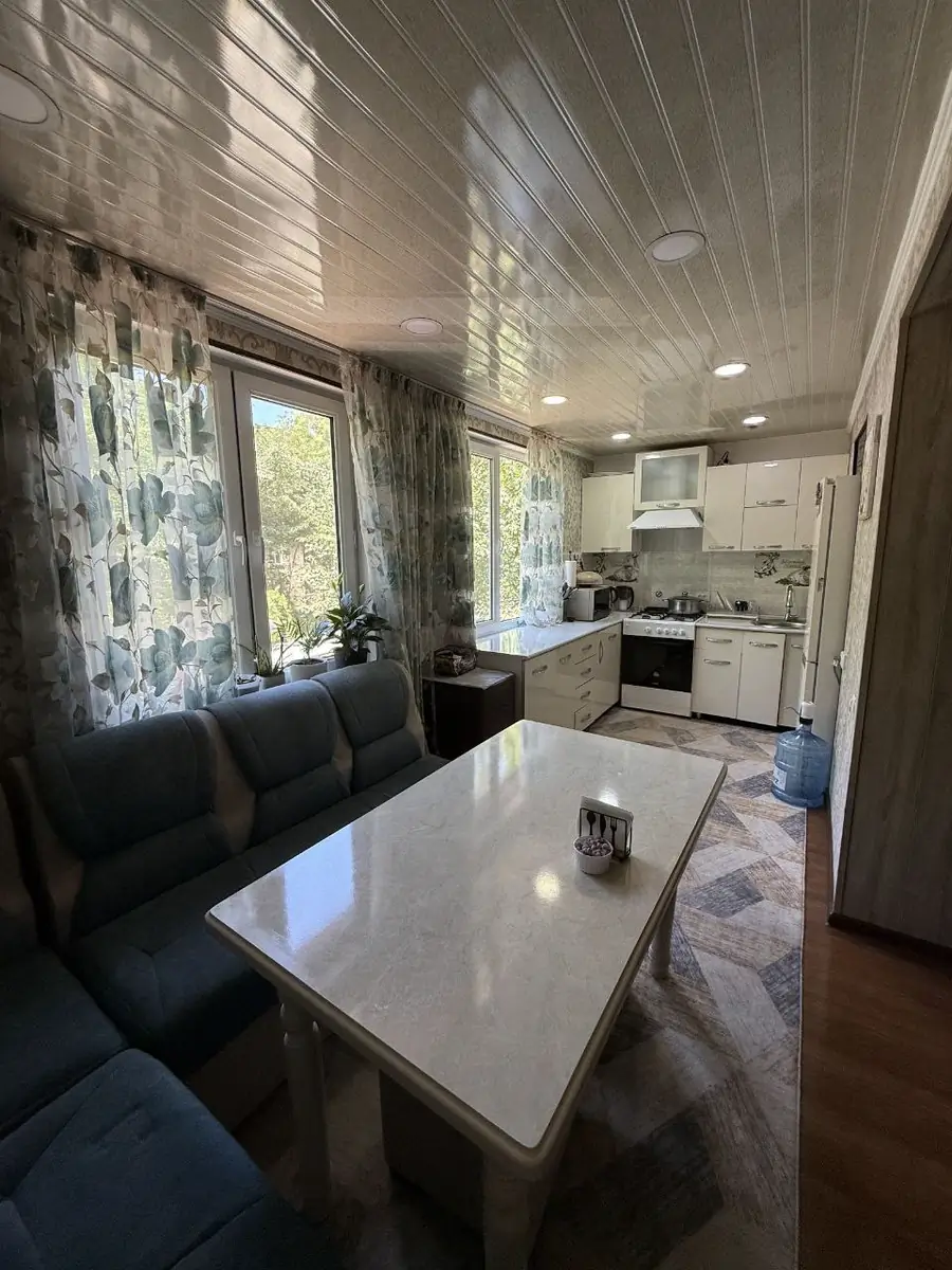 3-комнатная квартира − 65 м², 2/5 этаж