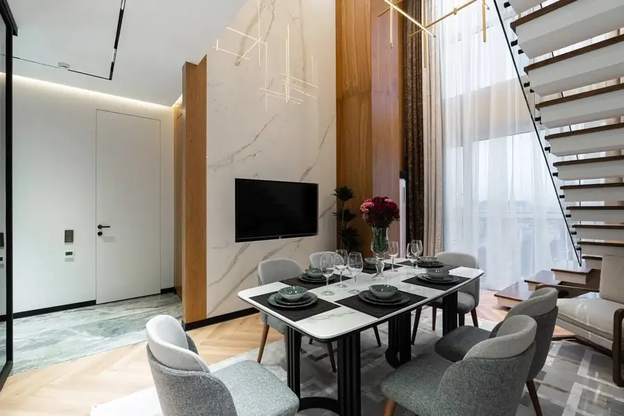 3 xonali kvartira sotiladi − 95 m²