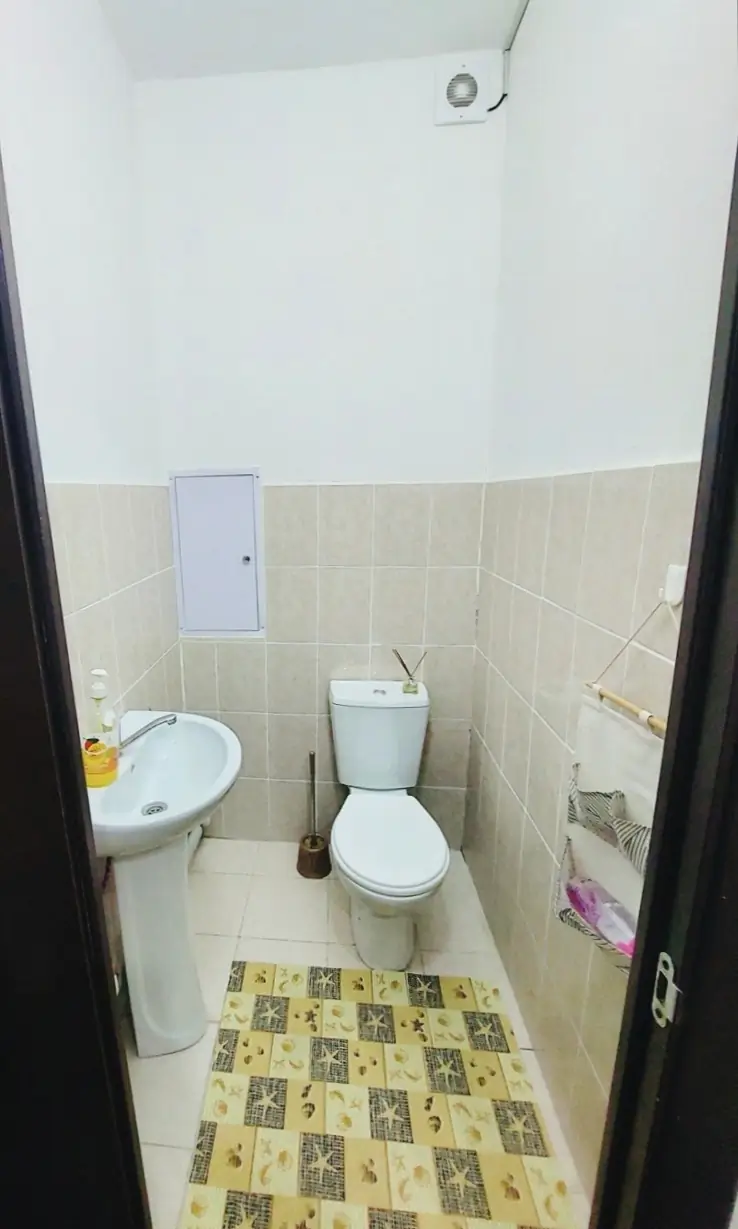 Продается 2-комнатная квартира − 65 м²