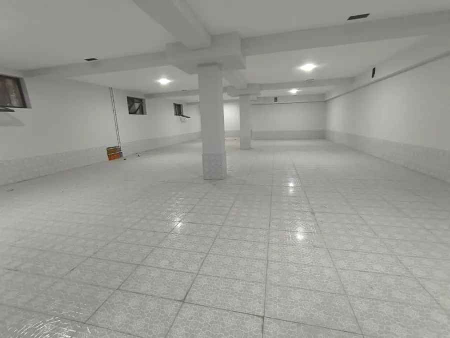 Ijaraga ofis − 1080 m²