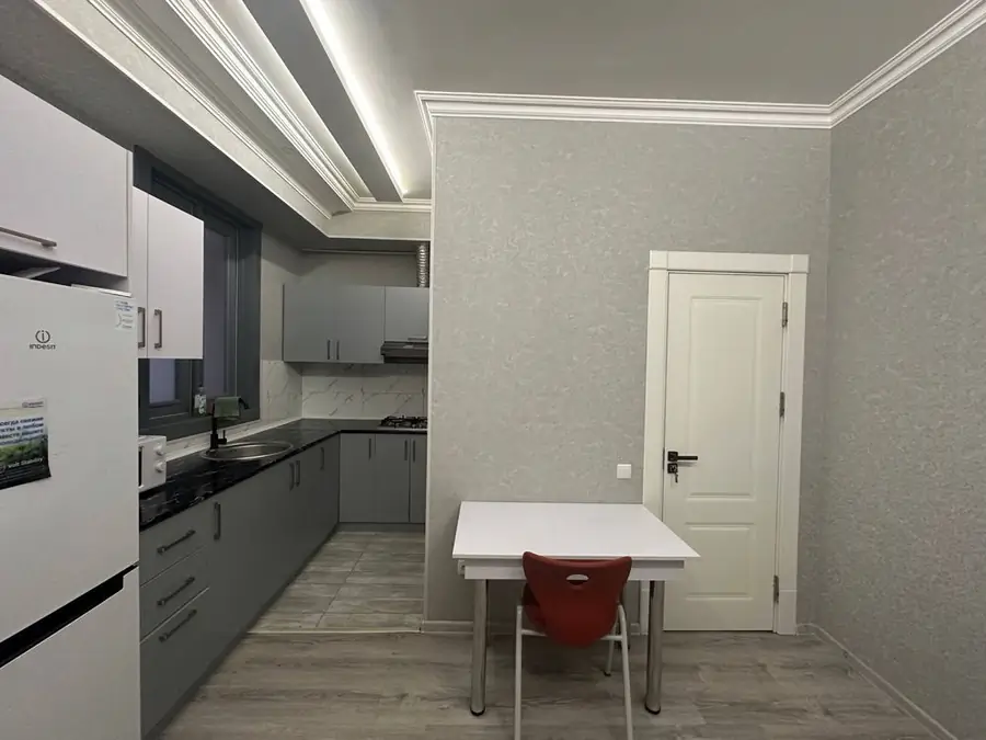 Сдается 2-комнатная квартира − 55 м²
