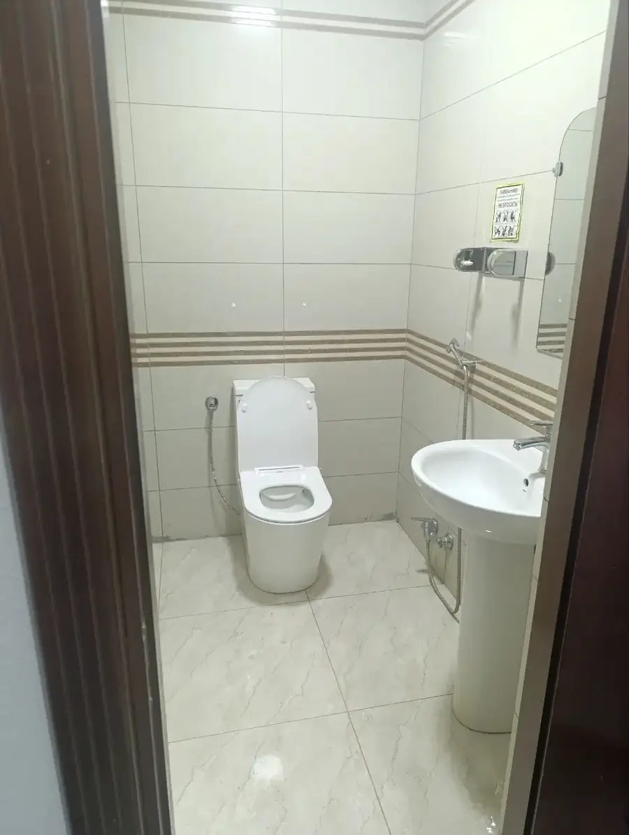 Ijaraga ofis − 300 m²