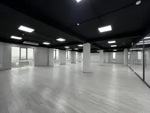 Ofis − 500 m², 9/10 qavat
