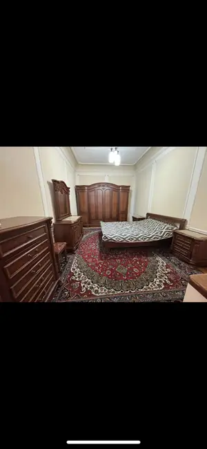 Сдается 2-этажный дом − 4000 м²