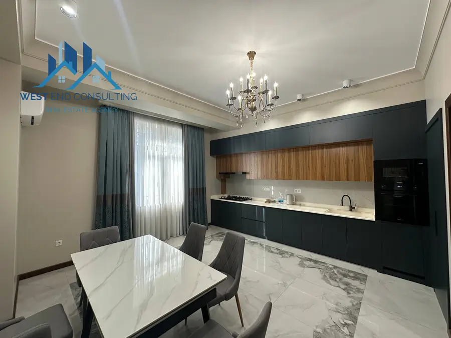 Ijaraga 3 xonali kvartira − 160 m²