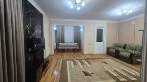 Сдается 2-комнатная квартира − 62 м²