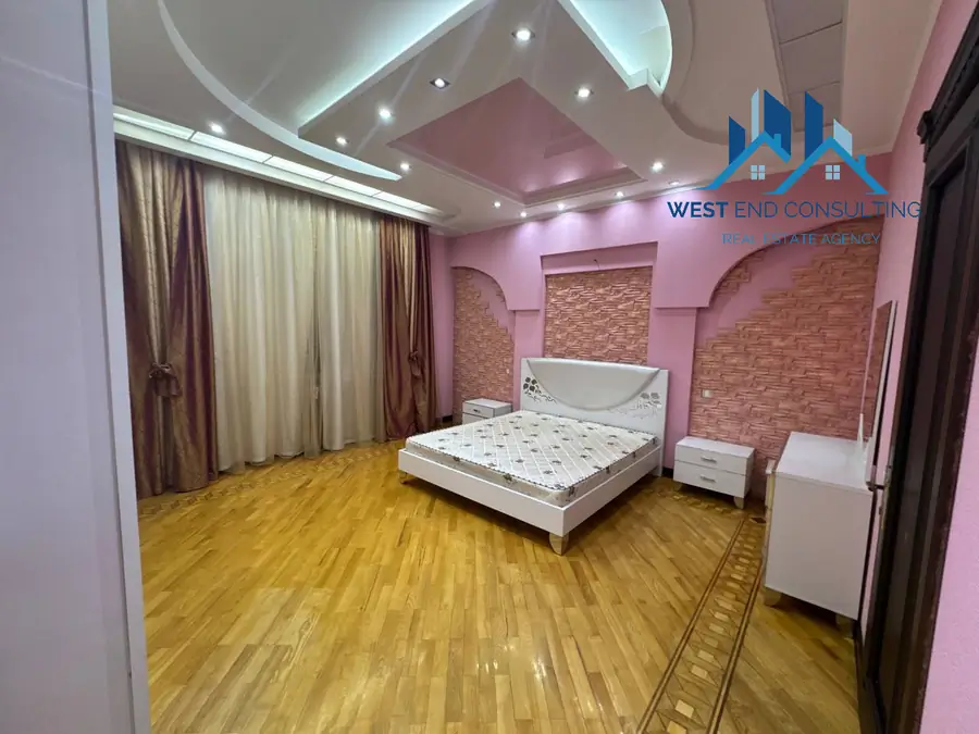 Ijaraga 4 xonali kvartira − 220 m²