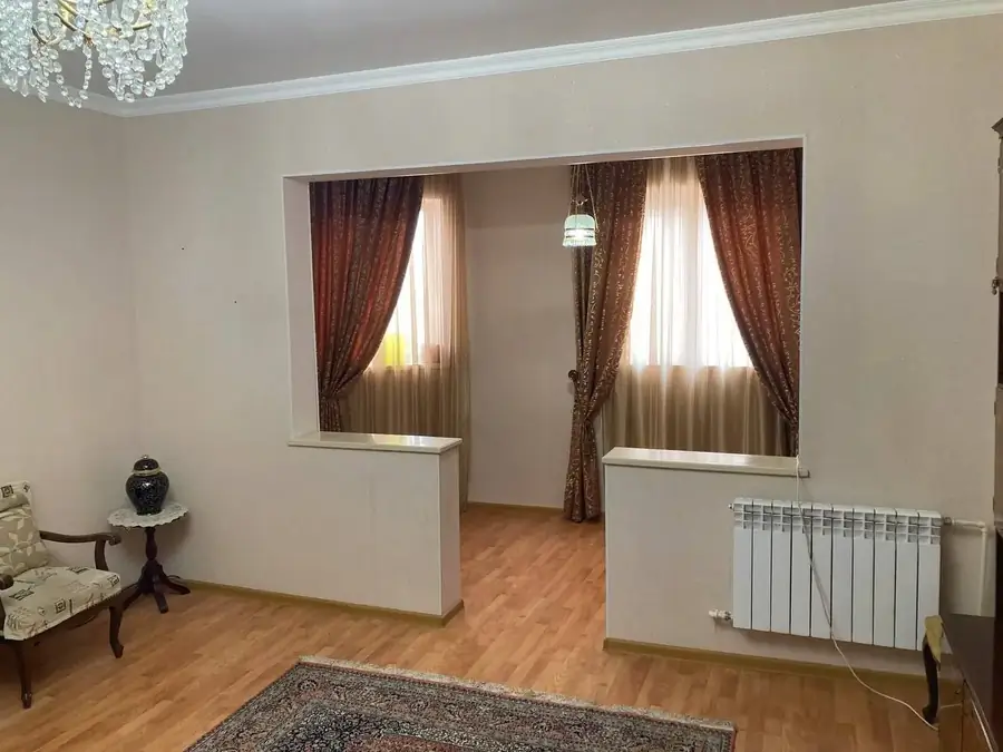 Продается 2-комнатная квартира − 72 м²