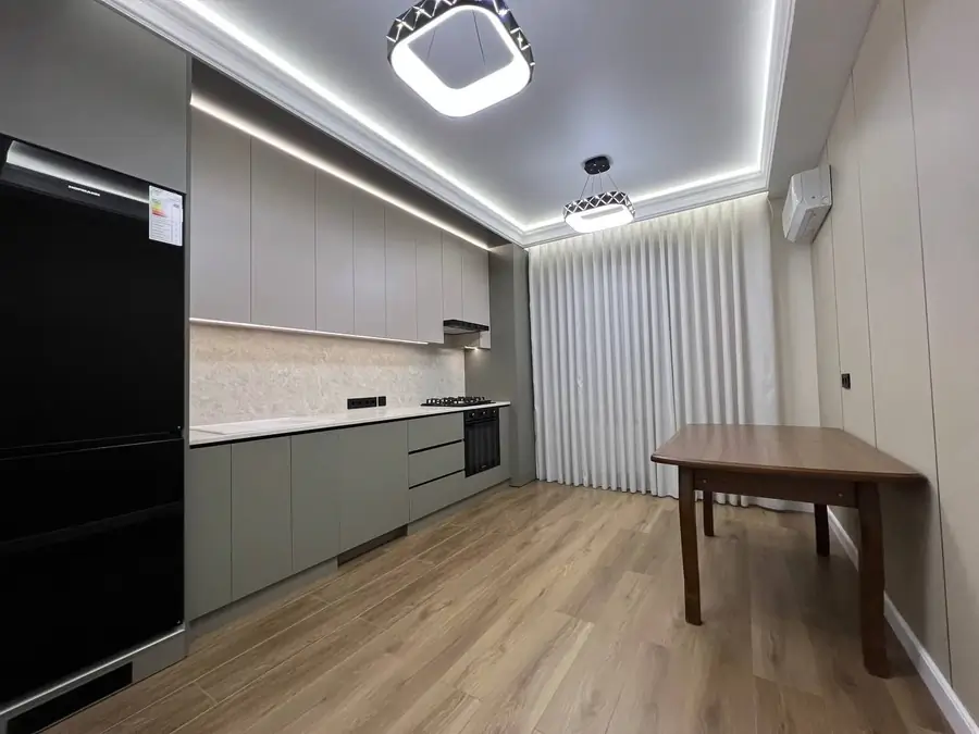 Продается 3-комнатная квартира − 86 м²