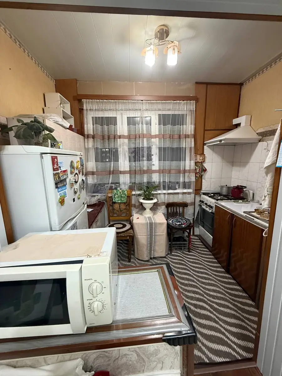 Сдается 2-комнатная квартира − 58 м²