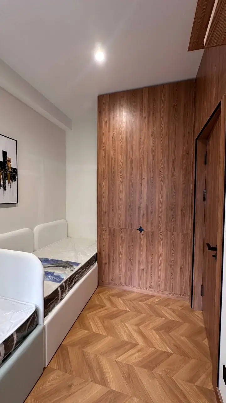 2 xonali kvartira sotiladi − 54.3 m²