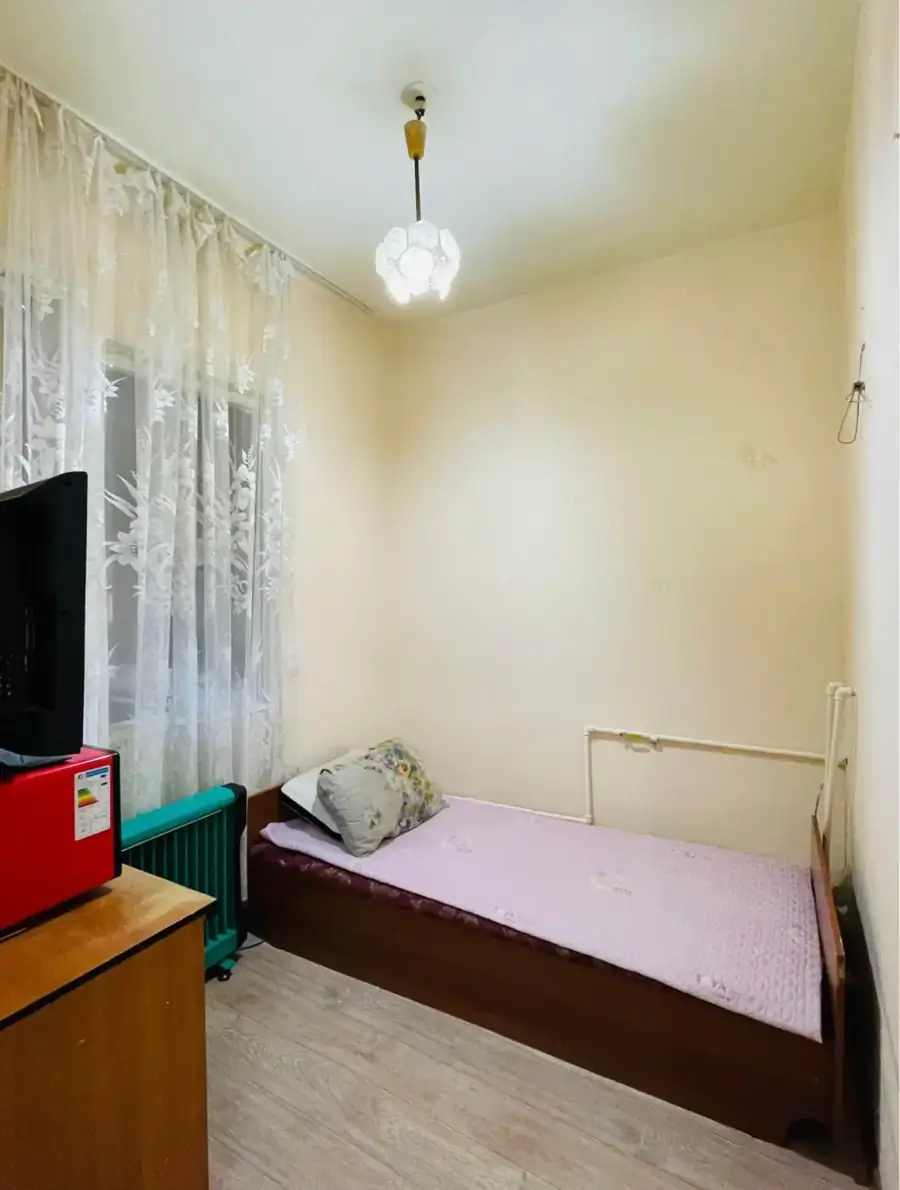 Продается 2-комнатная квартира − 49 м²