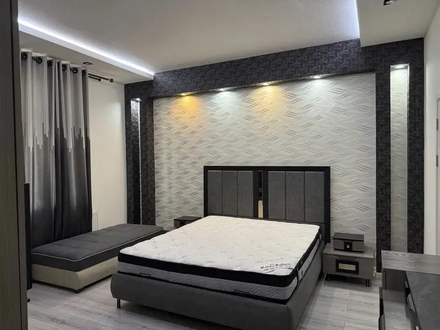 Ijaraga 4 xonali kvartira − 130 m²