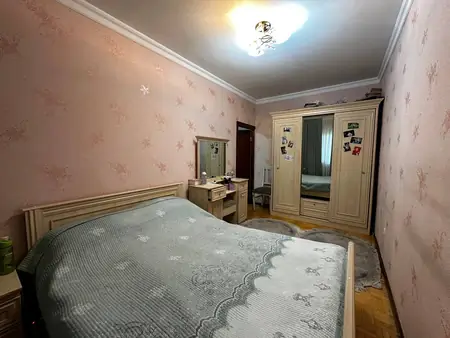 4-комнатная квартира − 100 м², 3/9 этаж