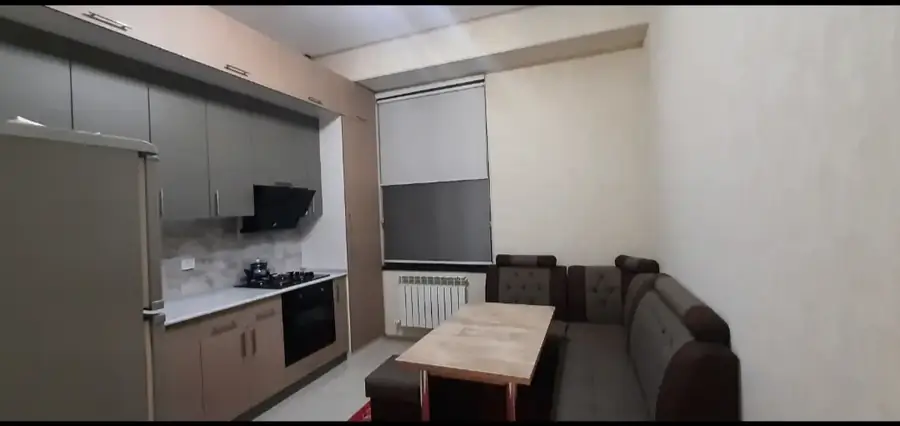 Сдается 2-комнатная квартира − 60 м²