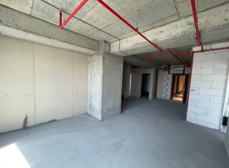 3 xonali kvartira sotiladi − 100 m²