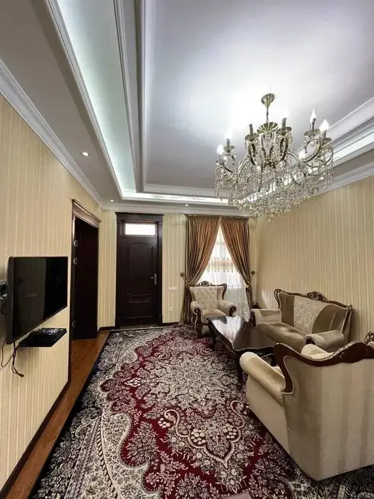 2 qavatli uy sotiladi − 210 m²