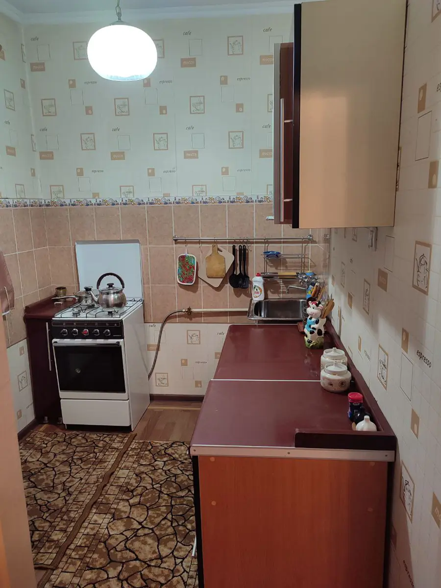 Сдается 2-комнатная квартира − 55 м²