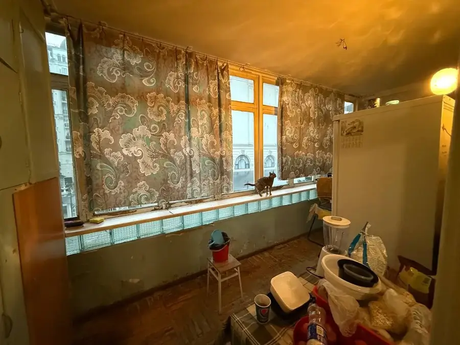 4 xonali kvartira sotiladi − 80 m²