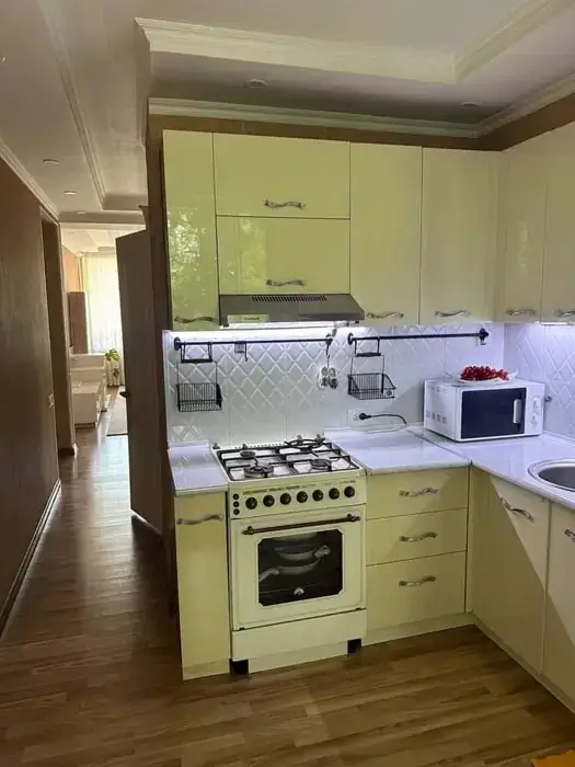 Сдается 3-комнатная квартира − 85 м²