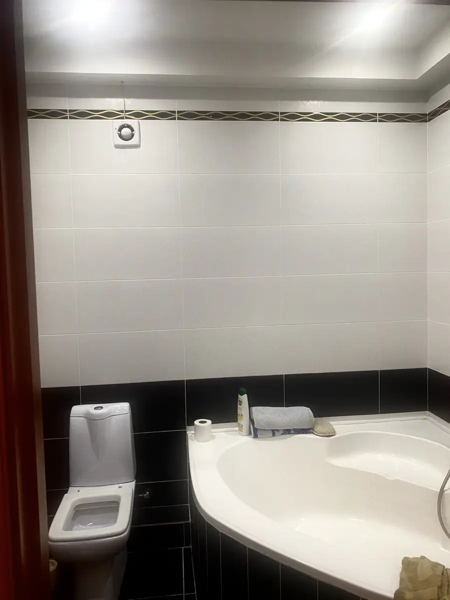 Ijaraga 2 qavatli uy − 250 m²