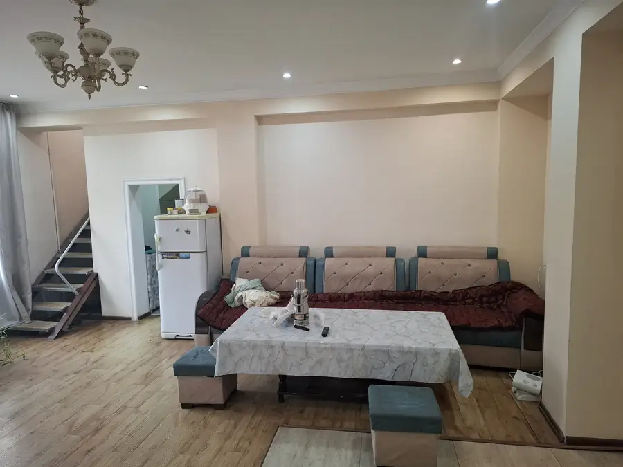 2 qavatli uy sotiladi − 123 m²