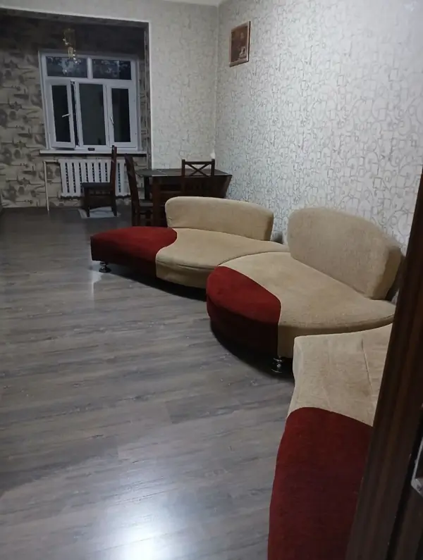 2-комнатная квартира − 50 м², 4/4 этаж