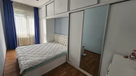 3-комнатная квартира − 60 м², 1/4 этаж