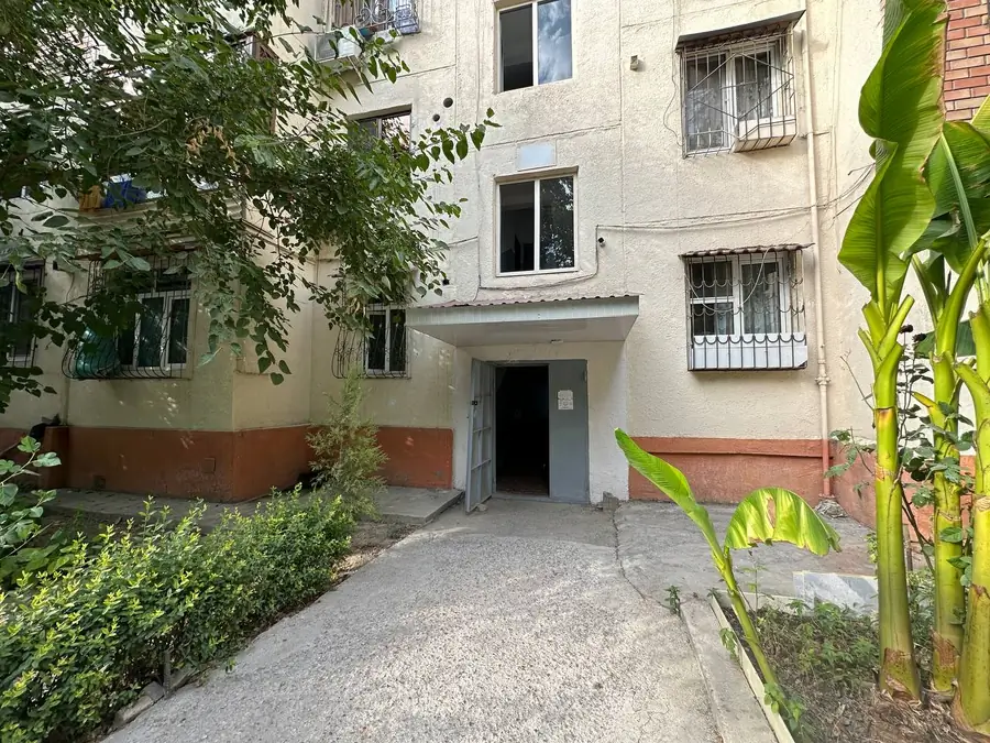 Продается 2-комнатная квартира − 33 м²