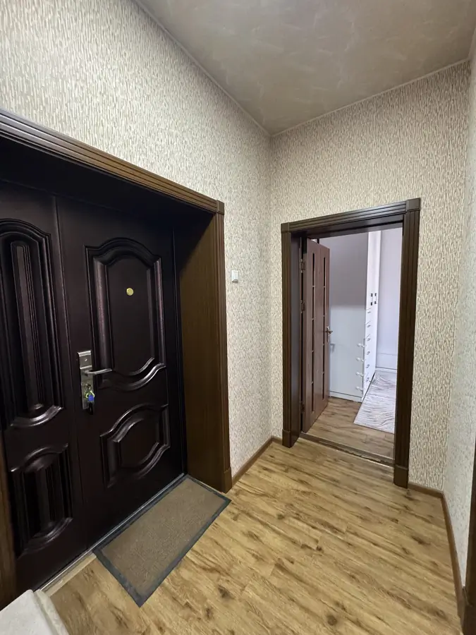 Продается 2-комнатная квартира − 50 м²