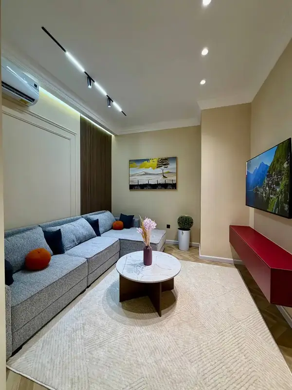 2 xonali kvartira sotiladi − 45 m²