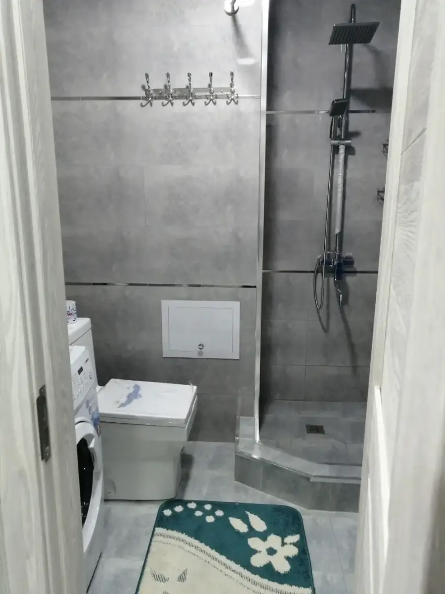 Сдается 2-комнатная квартира − 58 м²