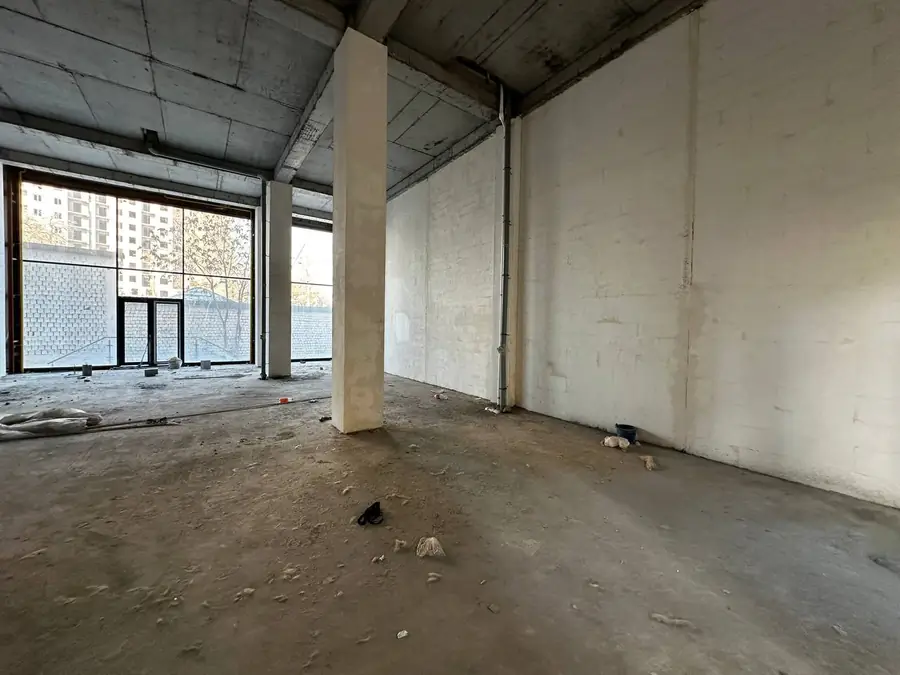 Ofis sotiladi − 253 m²