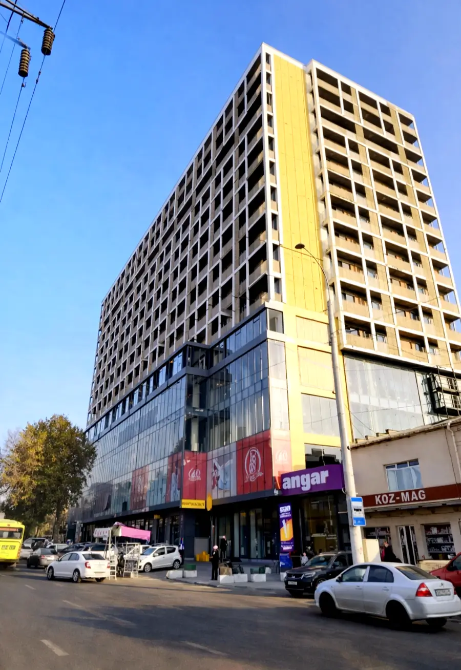3 xonali kvartira sotiladi − 81 m²