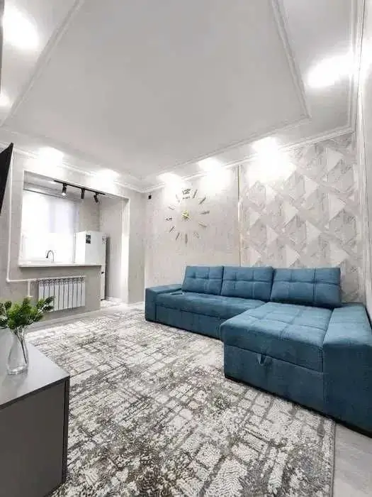 Сдается 2-комнатная квартира − 53 м²