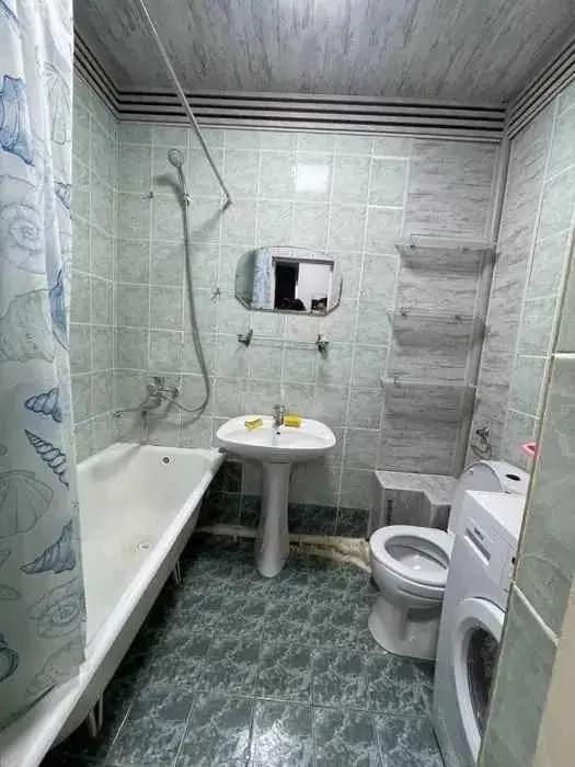 3 xonali kvartira sotiladi − 85 m²