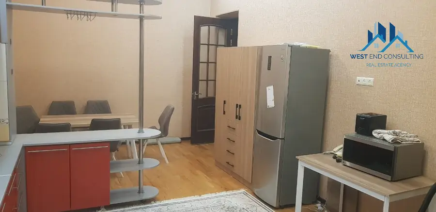 Ijaraga 3 qavatli uy − 350 m²